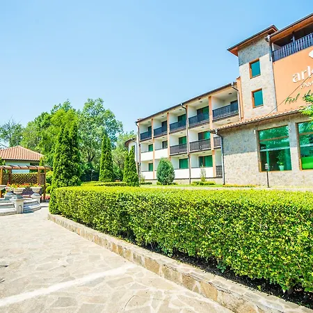 Здравен курорт аркутино фемили ризорт