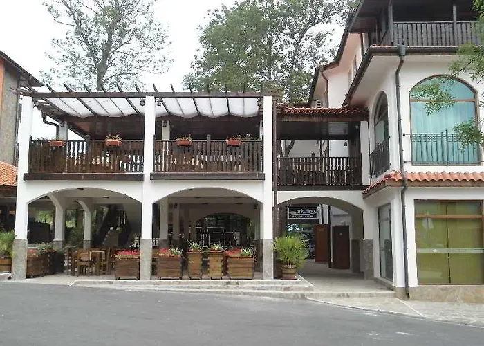 Resort Arkutino Family 4*