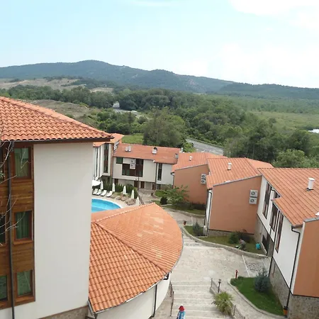 Resort Arkutino Family 4*