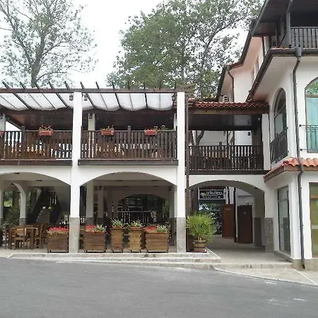 Resort Arkutino Family 4*