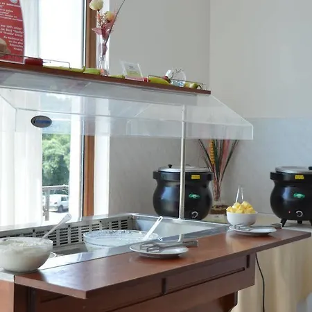 منتجع Arkutino Family 4*