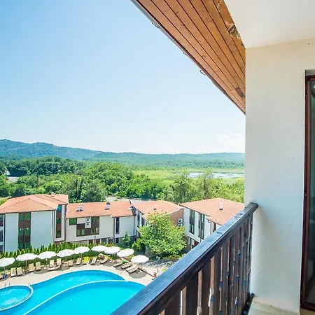 Arkutino Family Resort 4*